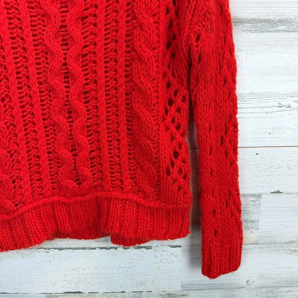 Free People details 	•	brand